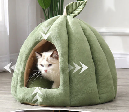 Enclosed Cat Bed Pumpkin Shape Pet Sleeping House Green M 40 × 40 × 35 cm